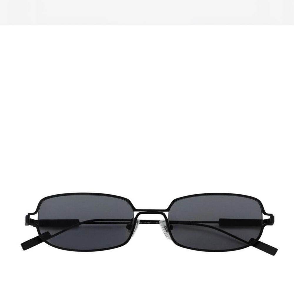 Stylish Black Rectangular Sunglasses